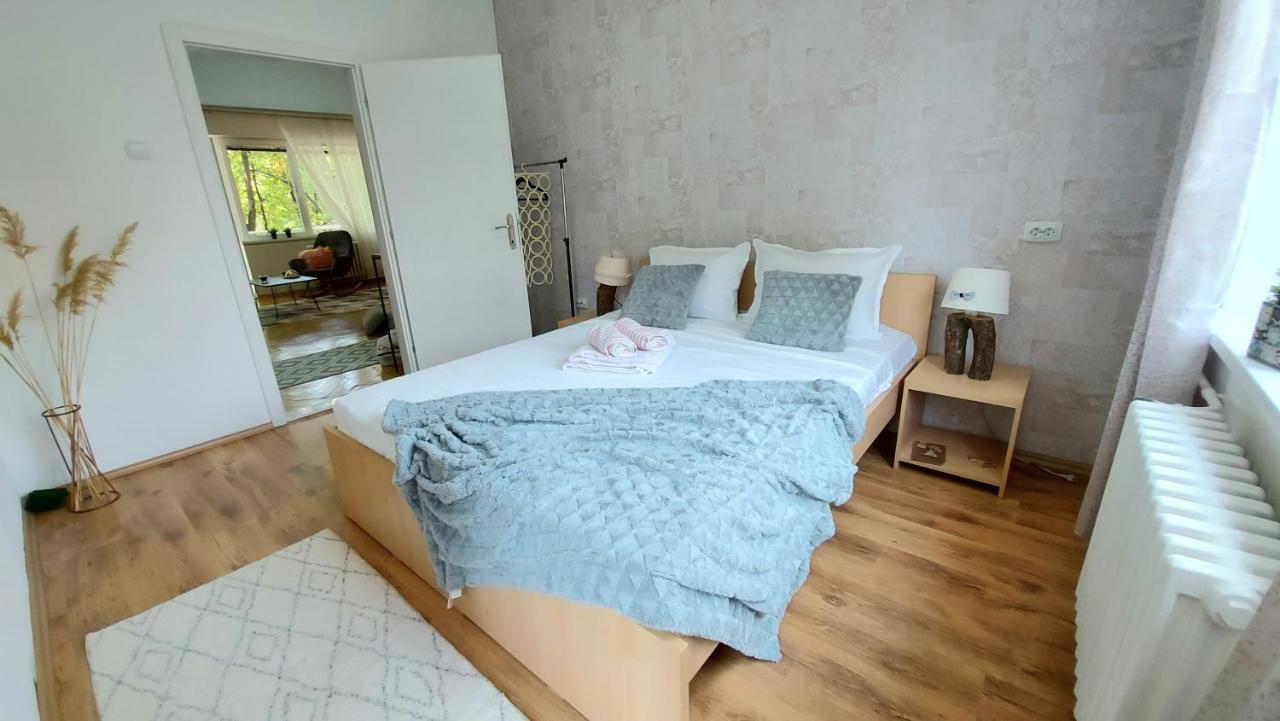 Inner City Two Bedroom Apartment Skopje Esterno foto